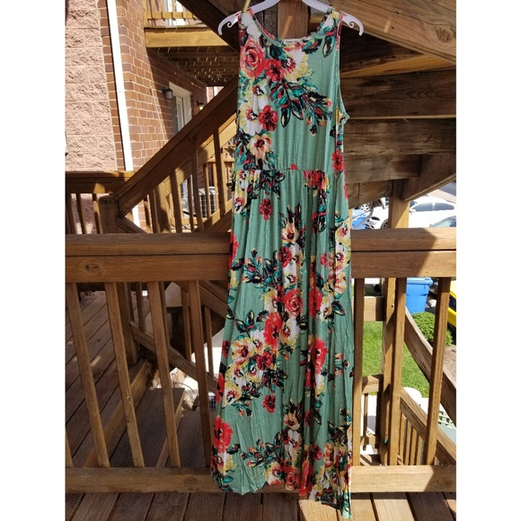 SALE! LAST ONE! NWOT Floral Sleeveless Maxi Dress - Picture 7 of 8